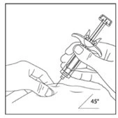 Disegno lineare di due mani che impugnano una siringa per iniettare un liquido nella pelle con un angolo di 45 gradi