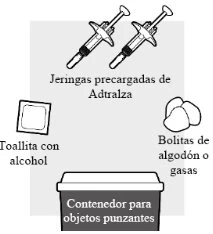 Due siringhe precargate di Adtralza, una salvietta con alcol, batuffoli di cotone o garze e un contenitore per oggetti punzanti su sfondo grigio