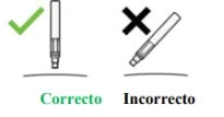 Diagram with a green checkmark on a vertical injection pen and a black cross on a tilted pen, labeled Correct and Incorrect