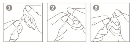 Tre illustrazioni numerate mostrano le mani che aprono e preparano un dispositivo medico mediante la rimozione di una protezione o di un tappo