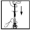 Disegno tecnico che mostra una mano che preme lo stantuffo di una siringa verso il basso seguendo la direzione di una freccia nera verticale