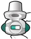 Dispositivo medico bianco con un contenitore centrale contenente una fiala verde e bianca e due pulsanti laterali di colore verde scuro