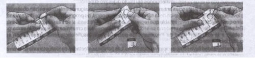 Tre disegni in sequenza mostrano due mani che manipolano un contenitore rettangolare per aprirlo e rimuovere il tappo superiore con un dito