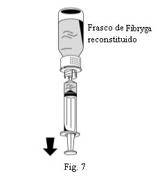 Disegno tecnico di un flaconcino di Fibryga con una siringa posizionata al di sotto per il prelievo del farmaco ricostituito con una freccia verso il basso