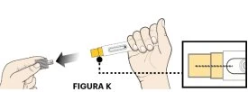 Una mano tiene un dispositivo medico bianco e giallo mentre l
