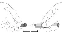 Two hands hold respectively a vial and a syringe, with a black double-headed arrow indicating the movement of approaching the two objects