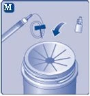 Diagramma medico che mostra una siringa con ago, un flacone e una freccia blu che indica l'iniezione