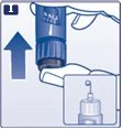 Illustrazione medica che mostra una mano che solleva un dispositivo di iniezione blu verso l'alto