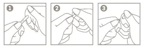 Tre illustrazioni numerate mostrano le mani che manipolano e aprono un dispositivo medico in tre passaggi sequenziali