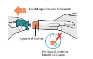 Diagramma che mostra come rimuovere il cappuccio blu di una penna iniettiva Praluent con una freccia arancione e l'avviso di non toccare l'ago