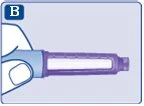 Una mano tiene orizzontalmente un dispositivo medico di colore blu e viola con una sezione trasparente centrale su sfondo azzurro chiaro