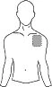 Disegno schematico di un busto maschile con un cerotto quadrato applicato sulla parte superiore del braccio sinistro