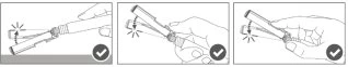Tre diagrammi sequenziali che mostrano le mani che impugnano e azionano un dispositivo medico a penna con segni di spunta di conferma