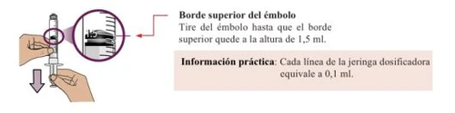 Diagramma che mostra come tirare lo stantuffo di una siringa fino al bordo superiore allineato con la dose prescritta