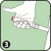 Рука тримає ін'єкційну ручку горизонтально на зеленому тлі з цифрою 3 у чорному колі в нижньому лівому куті