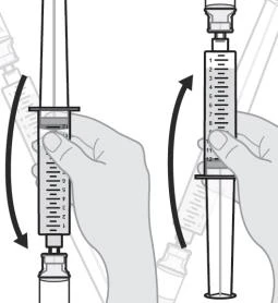 Diagram przedstawiający dwie ręce obracające strzykawkę z igłą i cieczą w celu zaaspirowania zawartości z fiolki lekarskiej, z zakrzywionymi strzałkami kierunkowymi