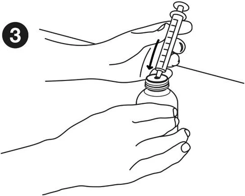 Dos manos sosteniendo un frasco mientras la mano superior introduce una jeringa con aguja en