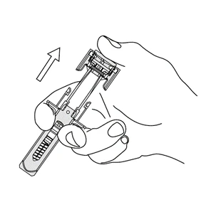 Una mano sostiene un dispositivo médico en forma de jeringa con una flecha que indica el movimiento hacia abajo