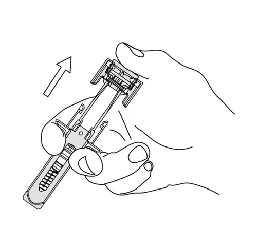 Dos manos sostienen un dispositivo médico cilíndrico con una flecha que indica un movimiento hacia abajo