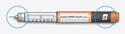 Ручка для инсулина Aspart Sanofi SoloStar с иглой слева и индикатором дозы справа на белом фоне с синими кругами