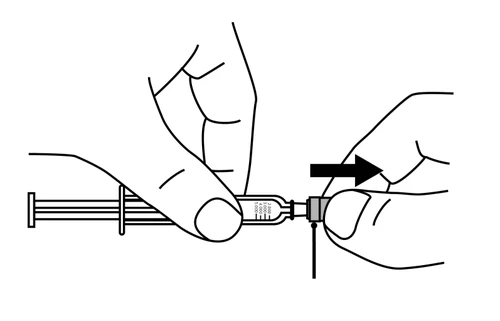 Dibujo en blanco y negro que muestra dos manos sosteniendo una jeringa para retirar la tapa, con una flecha negra que indica el movimiento