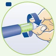 Una mano gira la parte superior de una pluma inyectable azul y verde siguiendo la dirección de una flecha azul curva