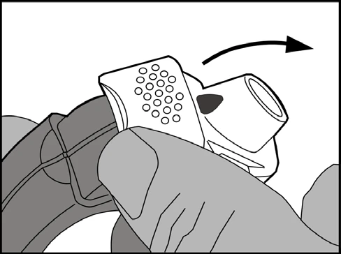 Mano sosteniendo el inhalador con una flecha negra que indica el movimiento giratorio de la parte superior del dispositivo en el sentido de las agujas del reloj