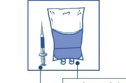 Ilustración azul que muestra una jeringa con aguja colocada junto a una bolsa de infusión llena de líquido, con un tubo colgando y dos válvulas en la parte inferior