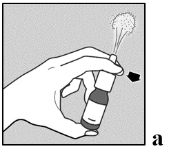 Mano che tiene una piccola bottiglietta con erogatore da cui esce una sottile nebulizzazione del farmaco verso l'alto