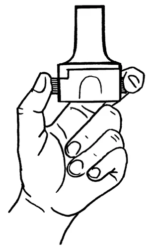 Illustrazione nera stilizzata che mostra una mano che impugna orizzontalmente un dispositivo medico con un elemento superiore ampio e manopole laterali