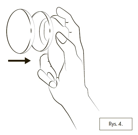 Illustration of a hand holding a round container with a front-mounted lid being applied, indicated by a black arrow suggesting the direction of the mounting motion