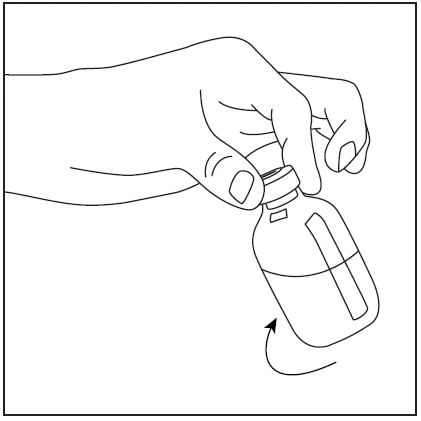 Una mano sosteniendo un frasco de vidrio con líquido que realiza un movimiento giratorio indicado por una flecha curva en la base del recipiente