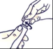 Dos manos desenroscando una tapa blanca de un tubo médico, indicando con una flecha el movimiento giratorio hacia la izquierda