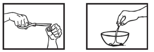 La mano sinistra tiene un paio di forbici che taglia l'estremità dell'involucro, mentre la mano destra estrae una sostanza liquida da una ciotola