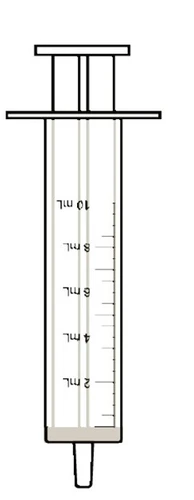 Siringa trasparente con graduazione in millilitri da 2 ml a 10 ml, visibile in orientamento verticale con stantuffo e cono per ago