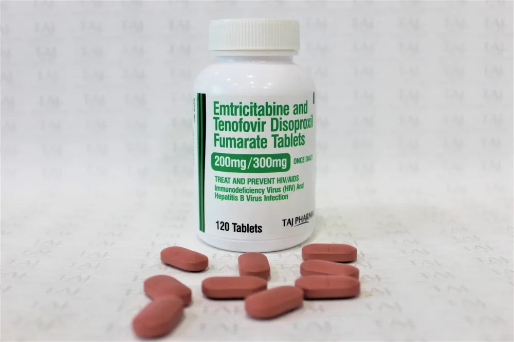 Emtricitabina y tenofovir disoproxilo Aurovitas comprimidos recubiertos