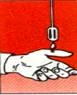Una mano sostiene una jeringa cuya aguja se introduce en la piel de la palma a un ángulo determinado, sobre un fondo rojo con los dedos y una manga de ropa visibles