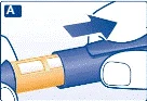 Mano sujetando un inyector azul con carcasa naranja, presionando el botón para administrar el medicamento, con una flecha que indica la dirección de la acción