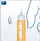 Mano sosteniendo una pluma inyectable con carcasa naranja, la aguja orientada hacia arriba, con símbolos de vibración y una marca F dentro de un cuadrado visibles alrededor